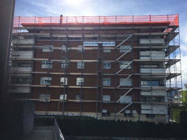 Referenz Fassaden Gerüst Mehrfamilienhaus
